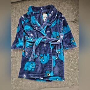 size 2T cuddl duds blue bear robe